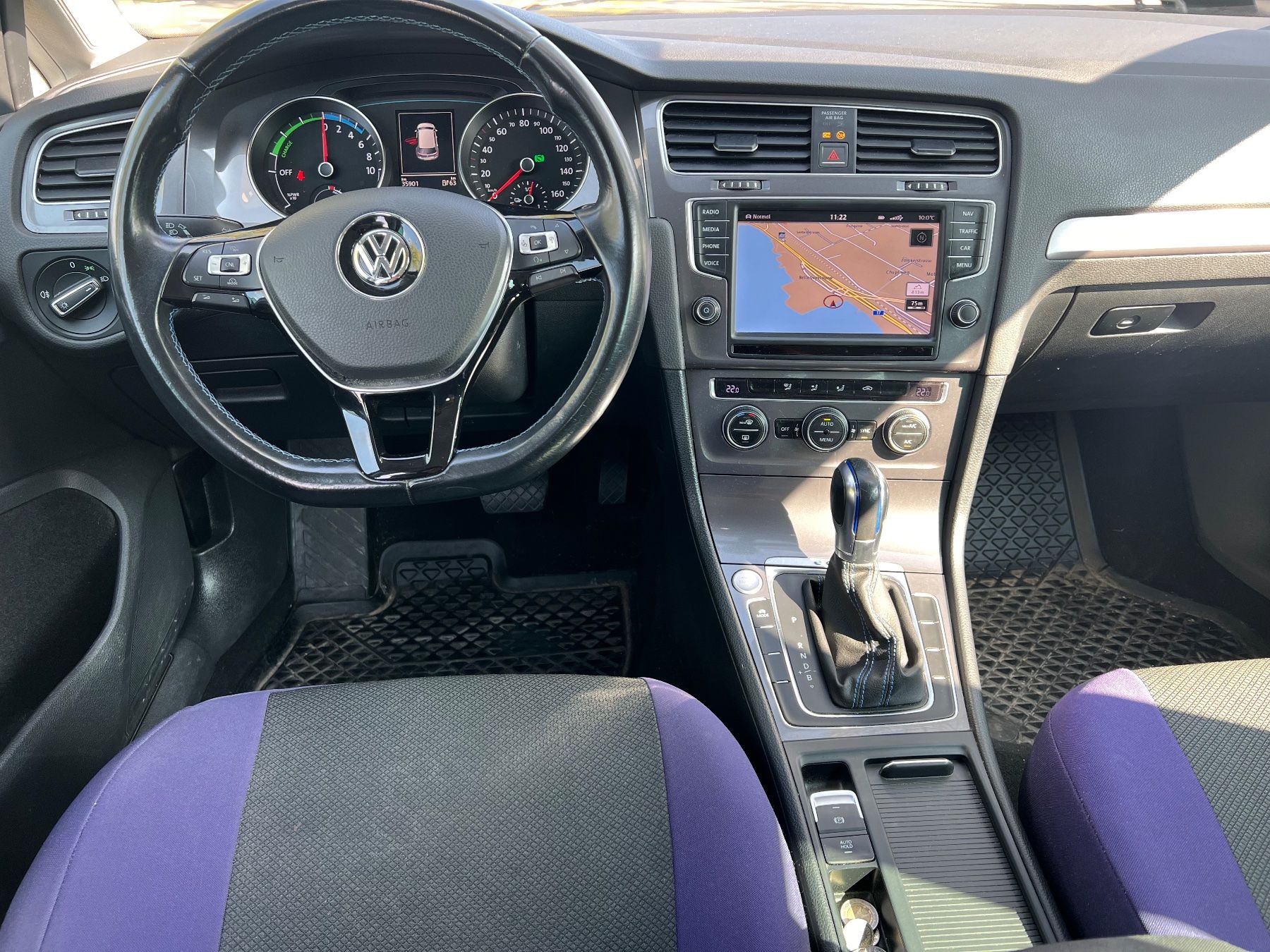 Autos: e-Golf 1. Generation mit sehr wenig Kilometer. – Gebraucht aus Zürich von Terrabite 1