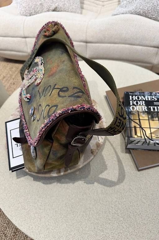 Chanel Borse: CHANEL TASCHE GRAFFITI MESSENGER – Nuovo (secondo la descrizione) da Schwyz venduto da bofb 4