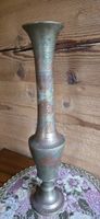 Grosse indische Vase aus Messing mit Verzierungen