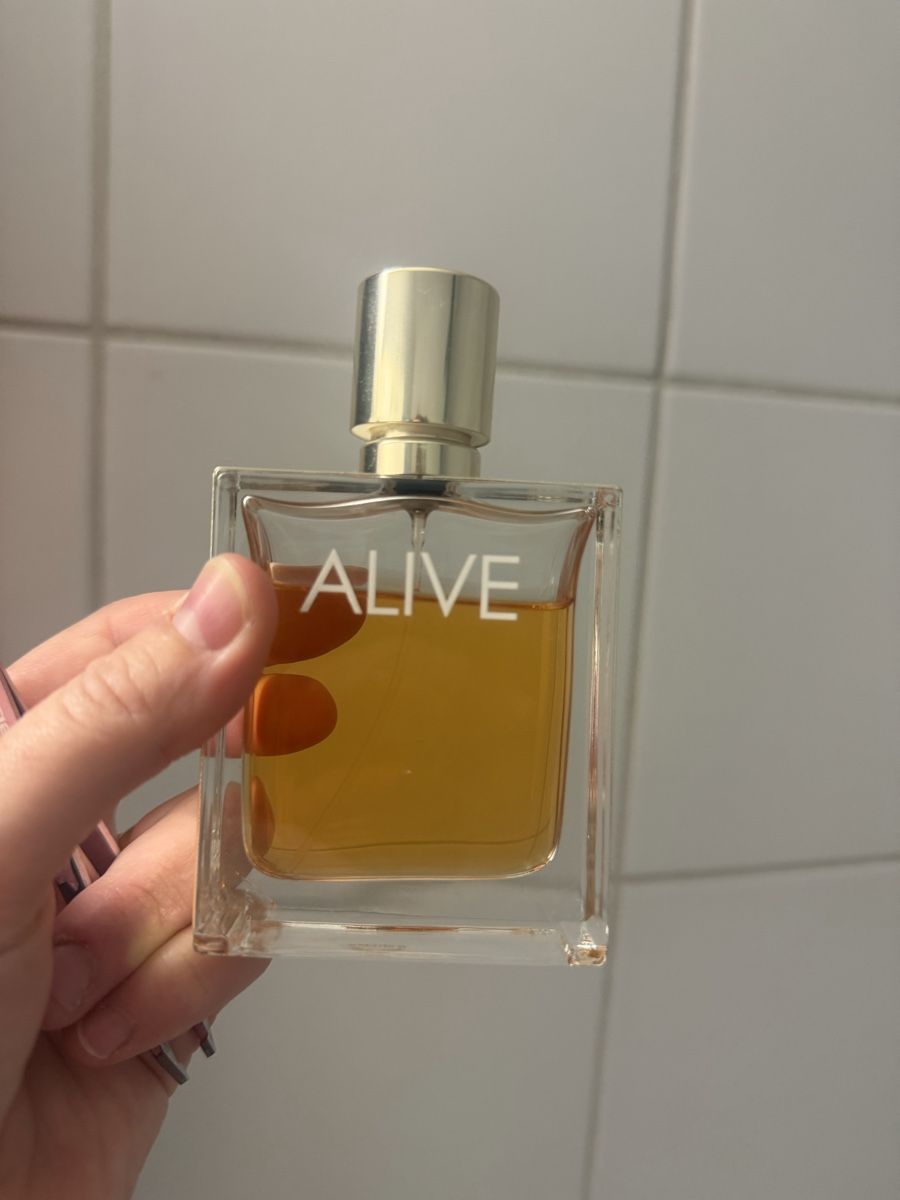 Hugo Boss Profumi & Eau de Toilette: Parfum Hugo Boss Alive – Usato da Grenchen venduto da a.berisha03
