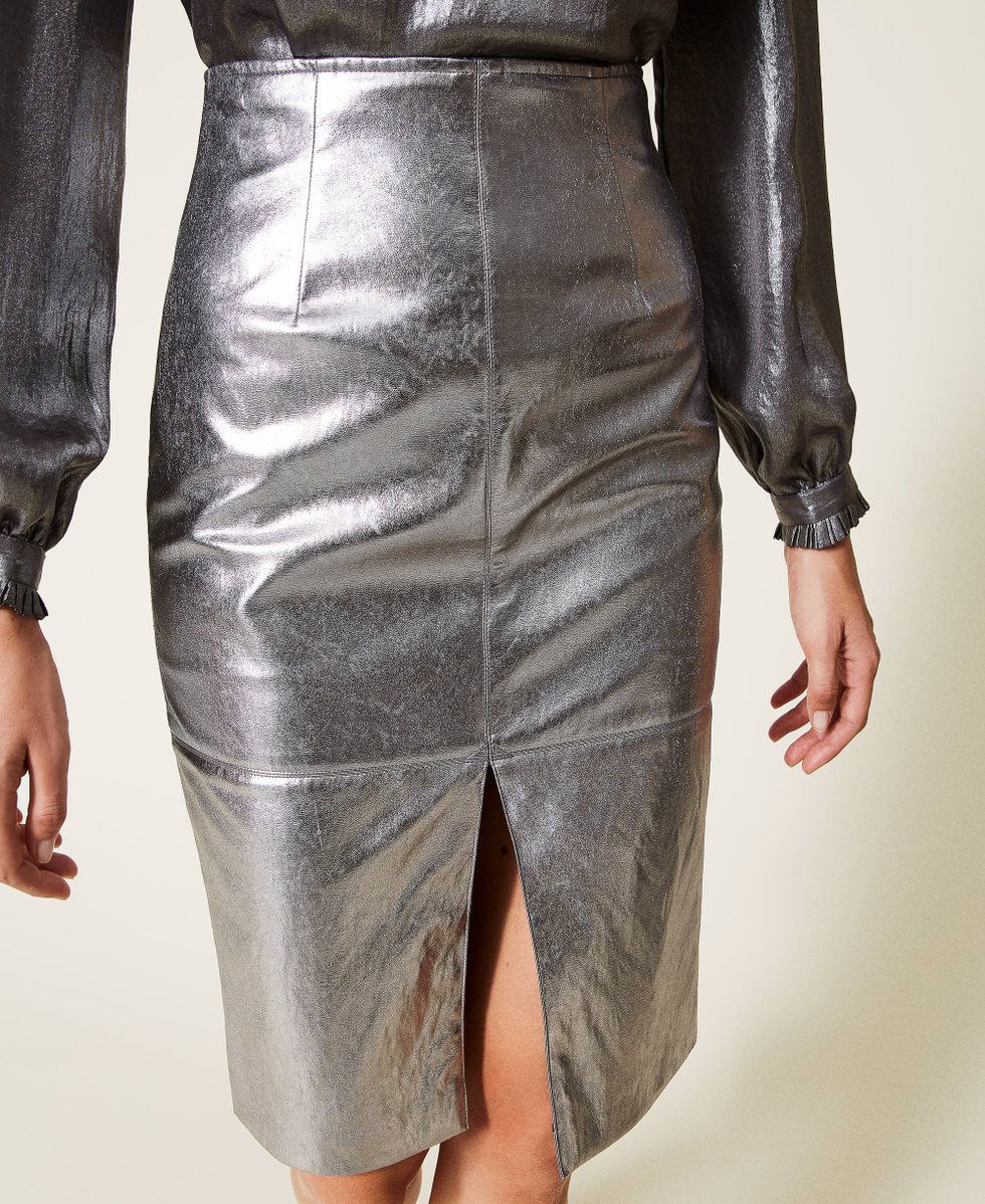 Twinset Gonne: Twinset Milano Silver Skirt – Nuovo (secondo la descrizione) da Corsier-sur-Vevey venduto da Kristina.Nova 2