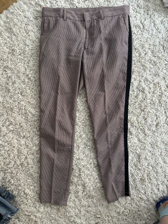 Chic Houndstooth Trousers with Side Stripe - Perfect for Aut