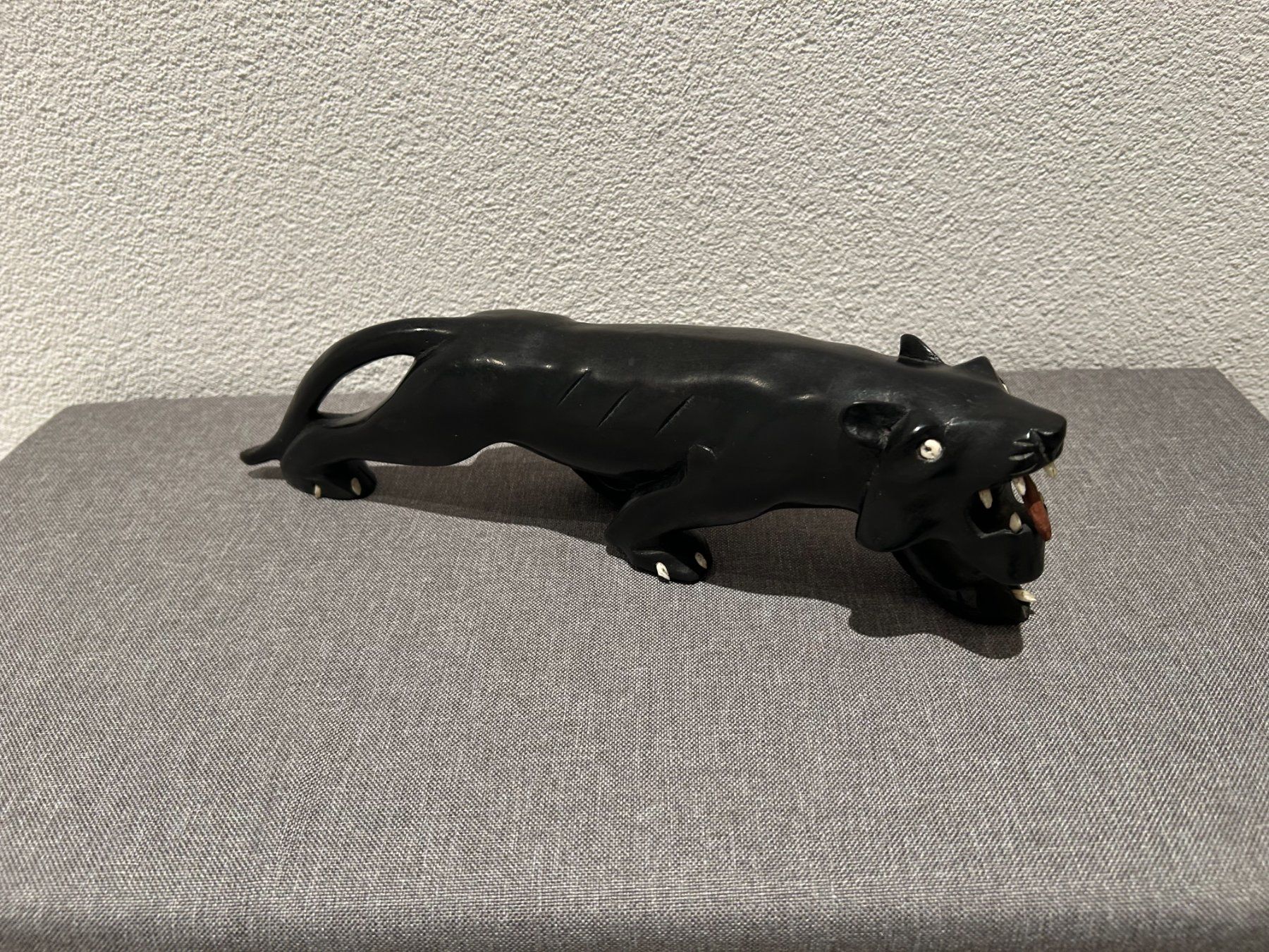 Sculture & Statue: Schwarzer Panther, Holzskulptur – Usato da Wängi venduto da Argon180 1