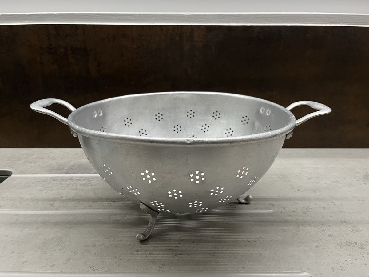 Appareils de cuisine: Passoire en aluminium  – D'occasion à St. Prex par Nikolletta
