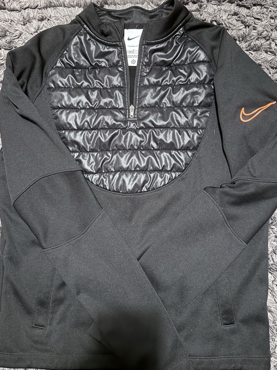 Maglioni & Felpe: Nike Therma-FIT Pullover Schwarz Grösse L 147-158cm – Nuovo (secondo la descrizione) da Utzigen venduto da perfekten