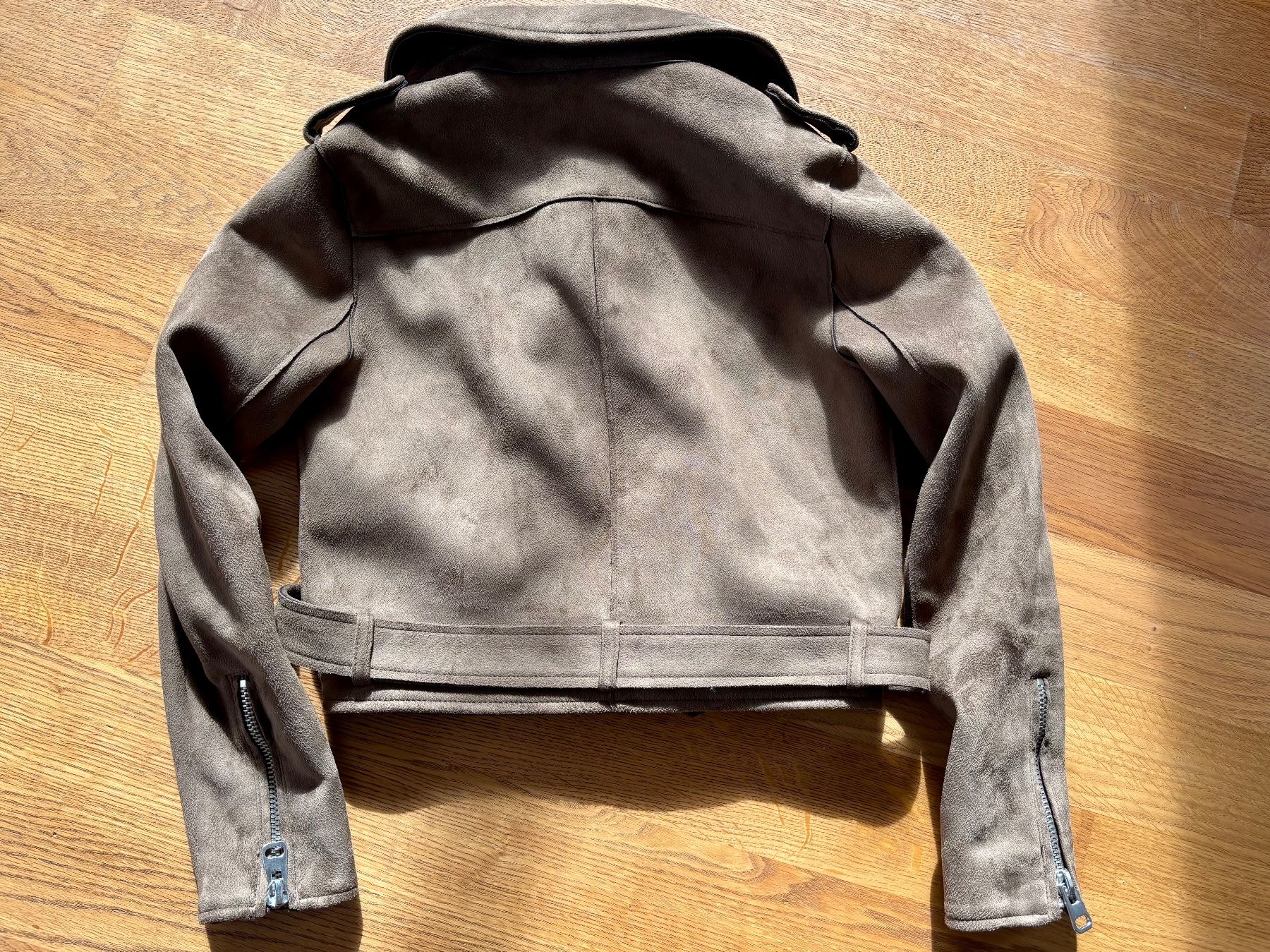 Zara Giacche: Wildlederjacke Damen – Usato da Einsiedeln venduto da chr_7gdr 1