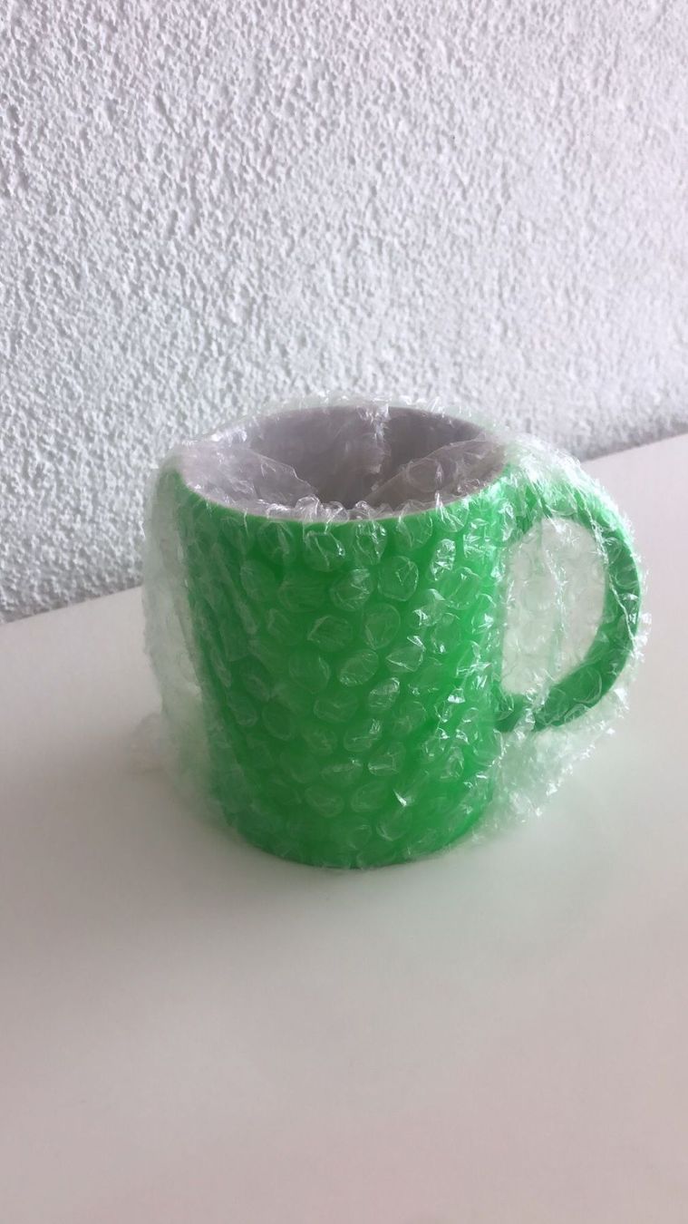 Tazze: Neon Grün Tasse – Nuovo e nell'imballaggio originale da Biel/Bienne venduto da Bolagol9 3