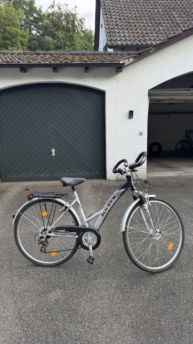 Vélos: Damen Fahrrad – D'occasion à Birsfelden par Vossi2 1
