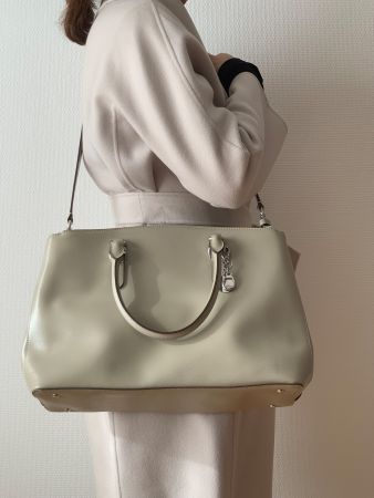 Ralph Lauren Damenhandtasche mit Schulterriemen. Neuwertig.