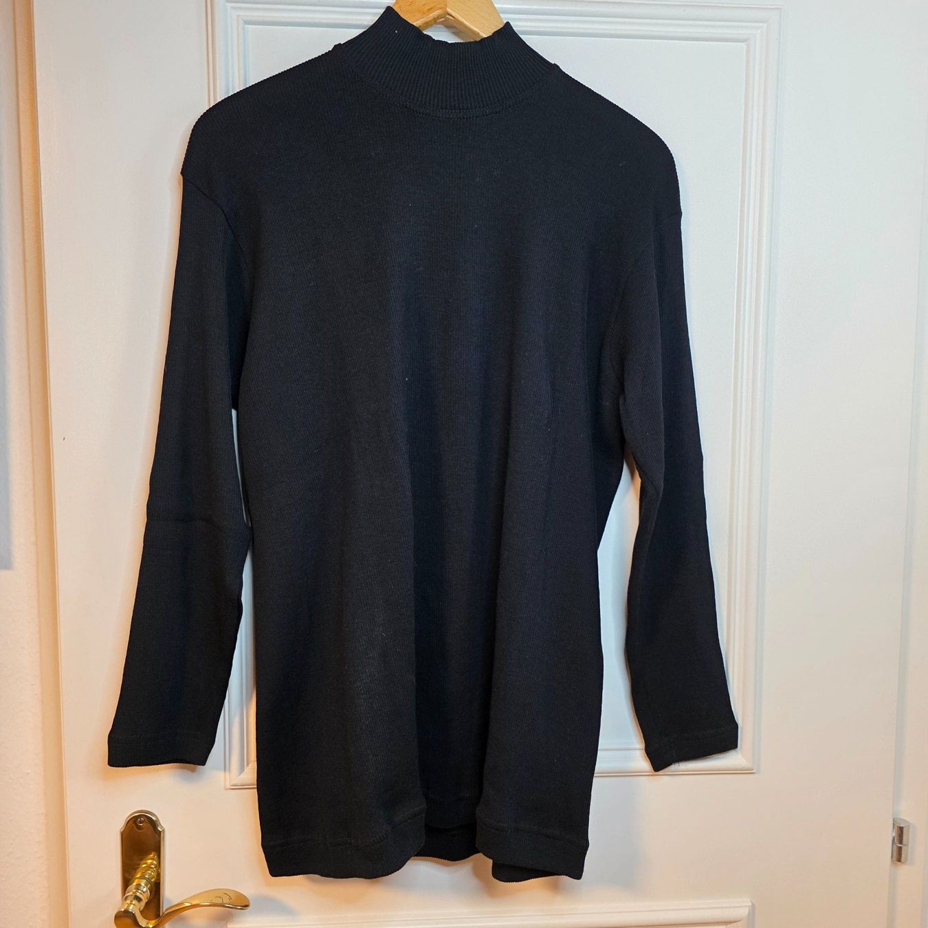 Pulls & Sweat-shirts: Vintage Pullover schwarz neu Migros XL – D'occasion à Wald ZH par CapLux 5