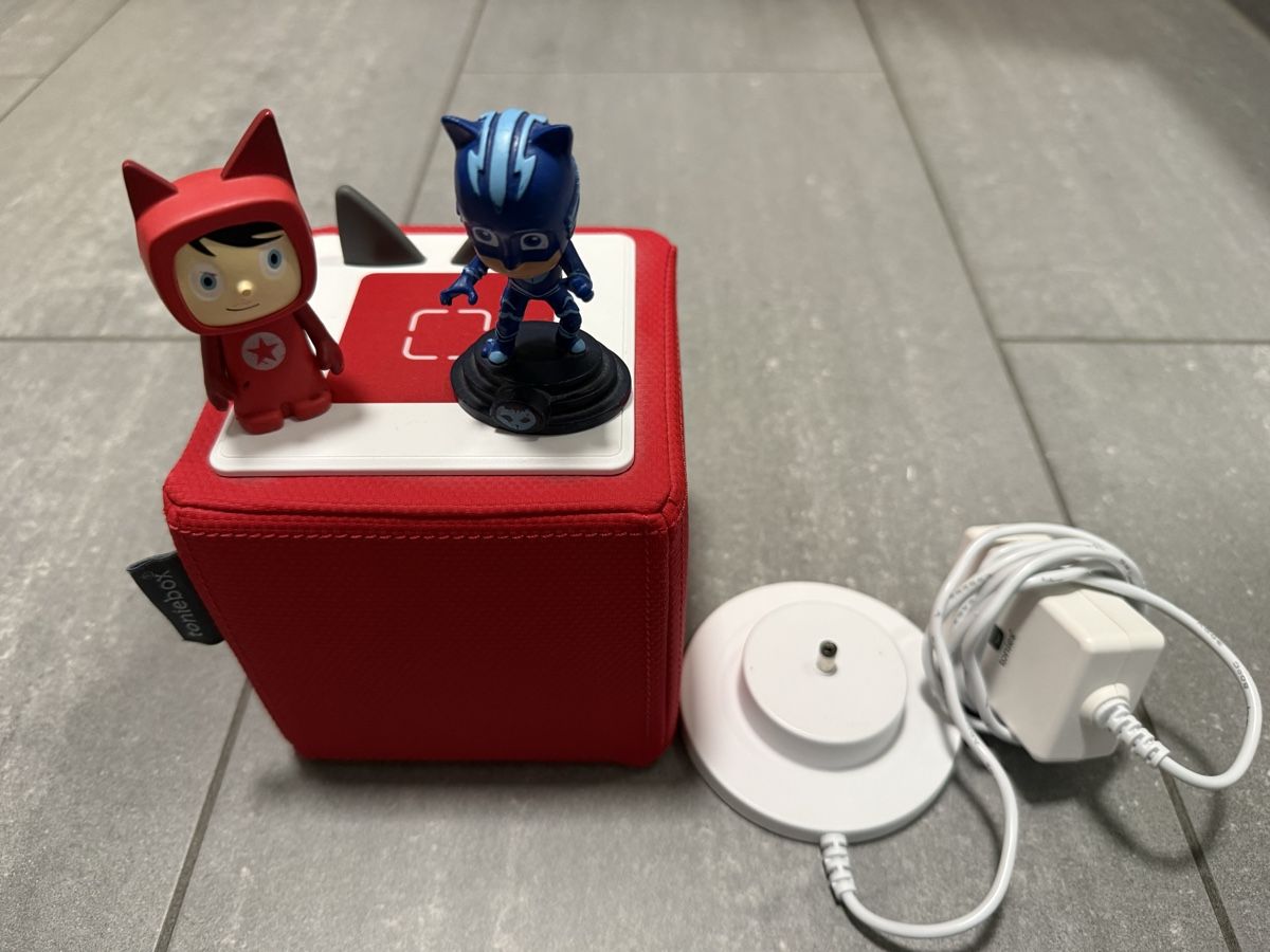 Tonies Giocattoli: Tonibox 1 mit 2 Figuren – Usato da Allschwil venduto da Vespalino48