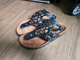 Schicke Zehentrenner-Sandale von Bonprix Gr.42