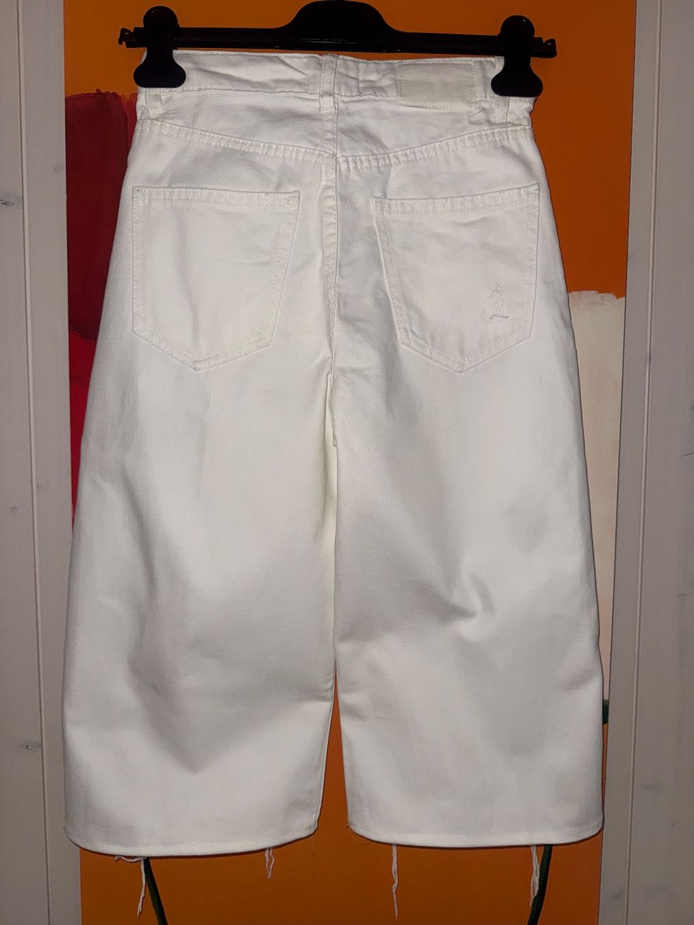 Jeans: weiße Jeans Mom Jeans Gr.34 – Usato da Buchrain venduto da nat_pl5p 1
