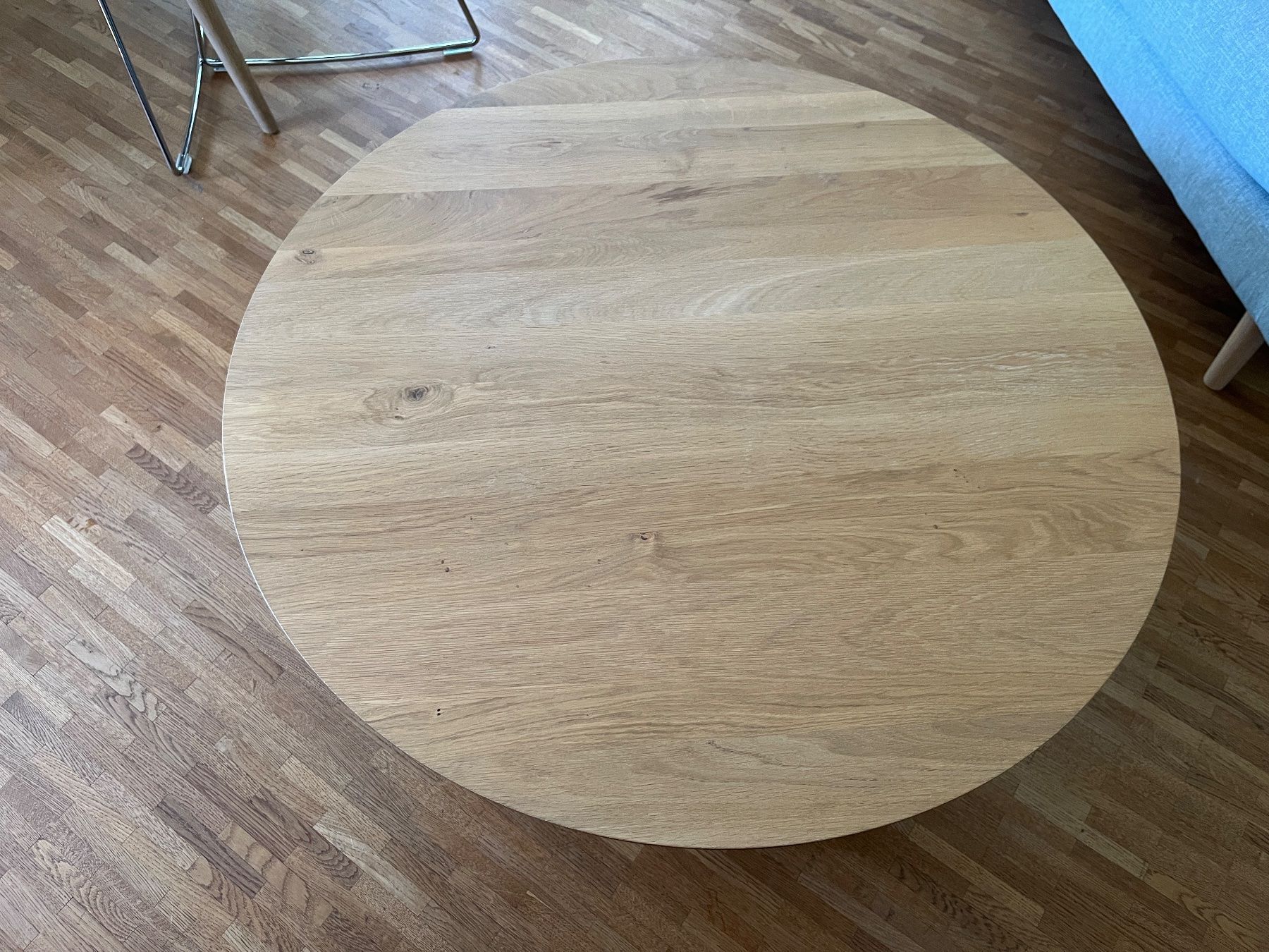 Pfister Tische: Couchtisch / Salontisch Eiche 96x96x38 – Gebraucht aus Gümligen von ceg_b7by 2