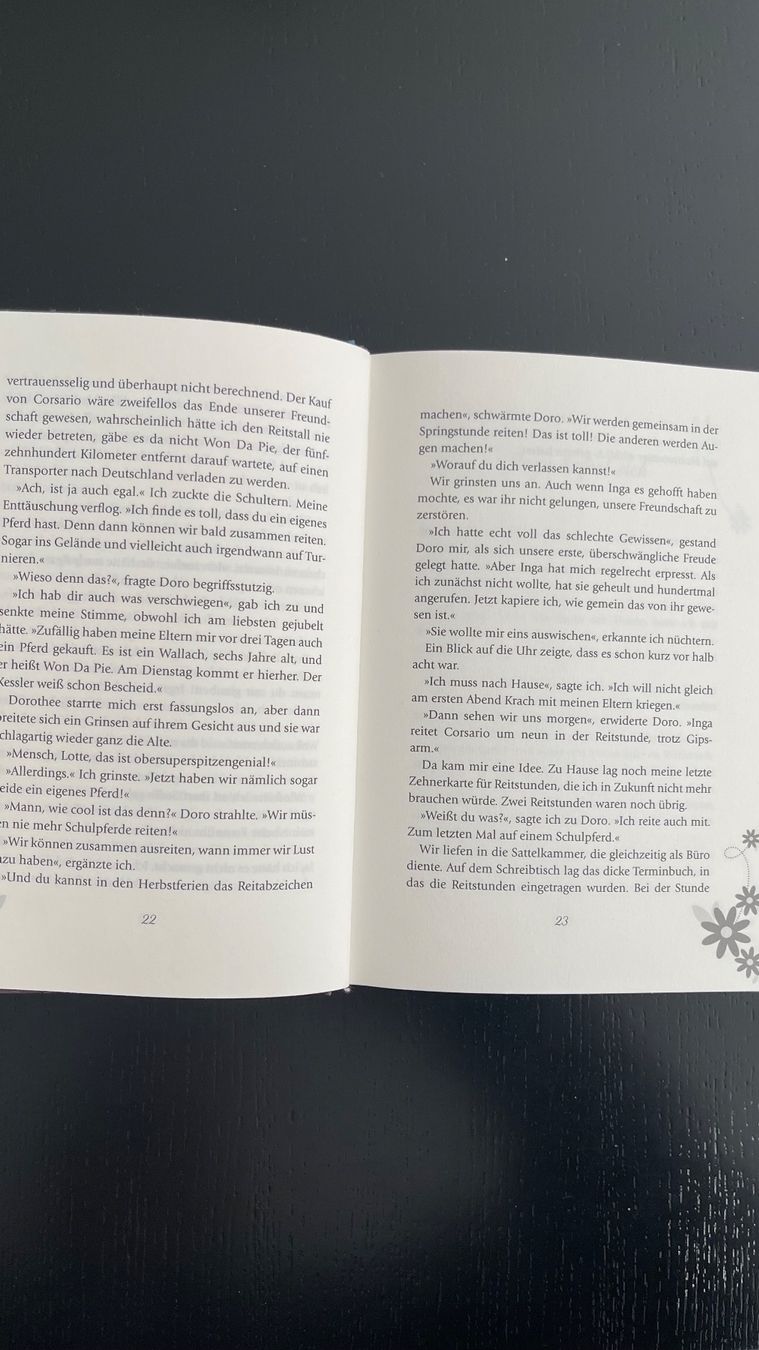 Libri: Charlottes Traumpferd - Nele Neuhaus – Nuovo (secondo la descrizione) da Luzern venduto da Mcleon 2