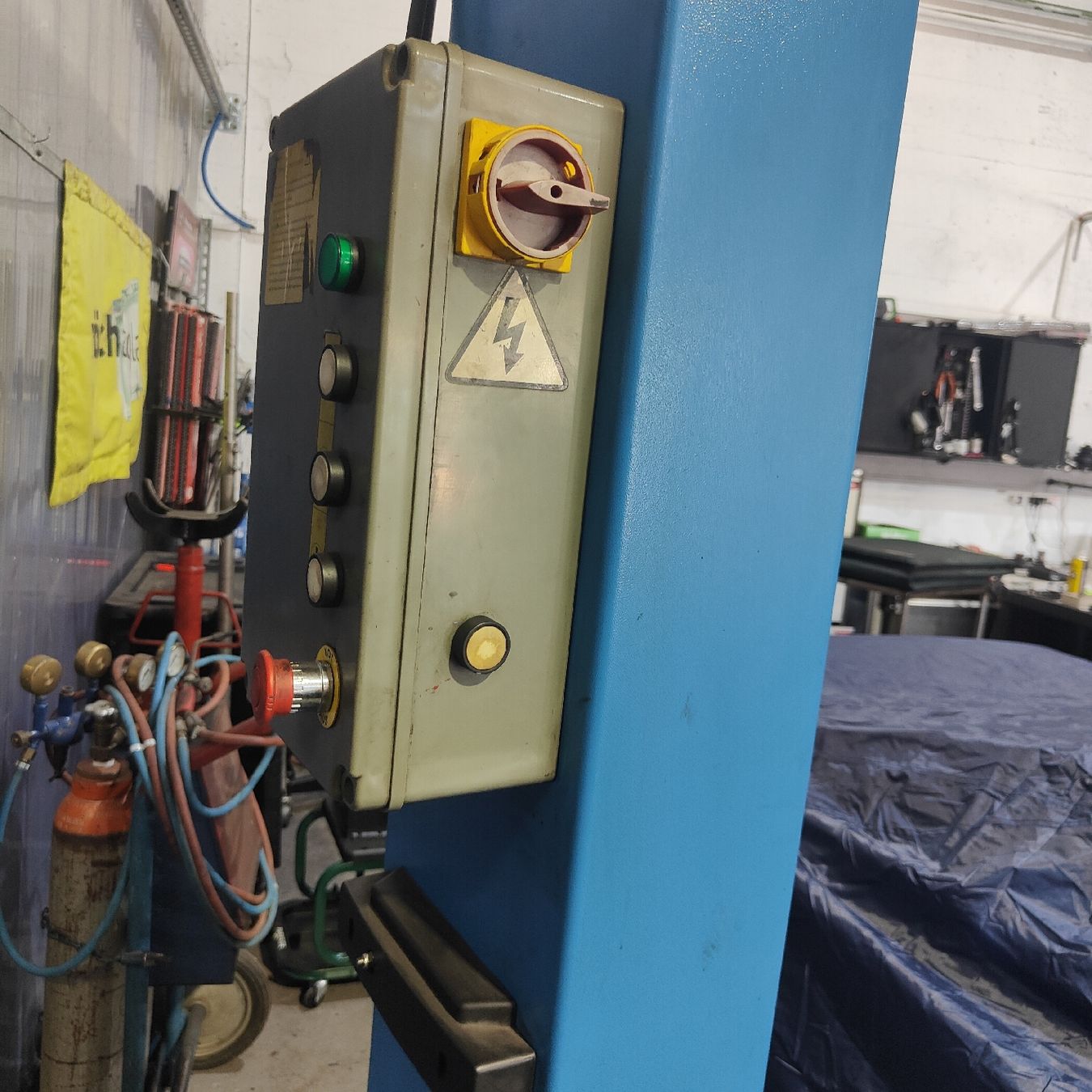 Piattaforme elevatrici & Crick: Hebebühne 3600kg – Usato da Bettlach venduto da TURBO-KOMPRESSOR 1