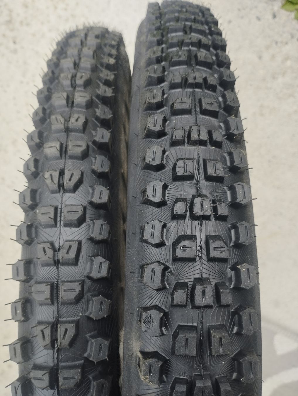 Pneus & Roues: 2x Conti MTB Reifen  – Neuf (Voir description) à Schwanden GL par Ruaesstili 3