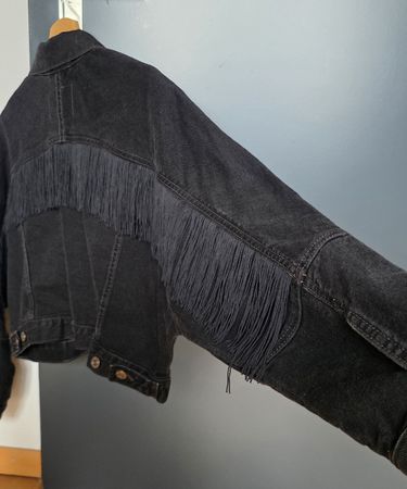 Levi's Jeansjacke schwarz mit Fransen Grösse S