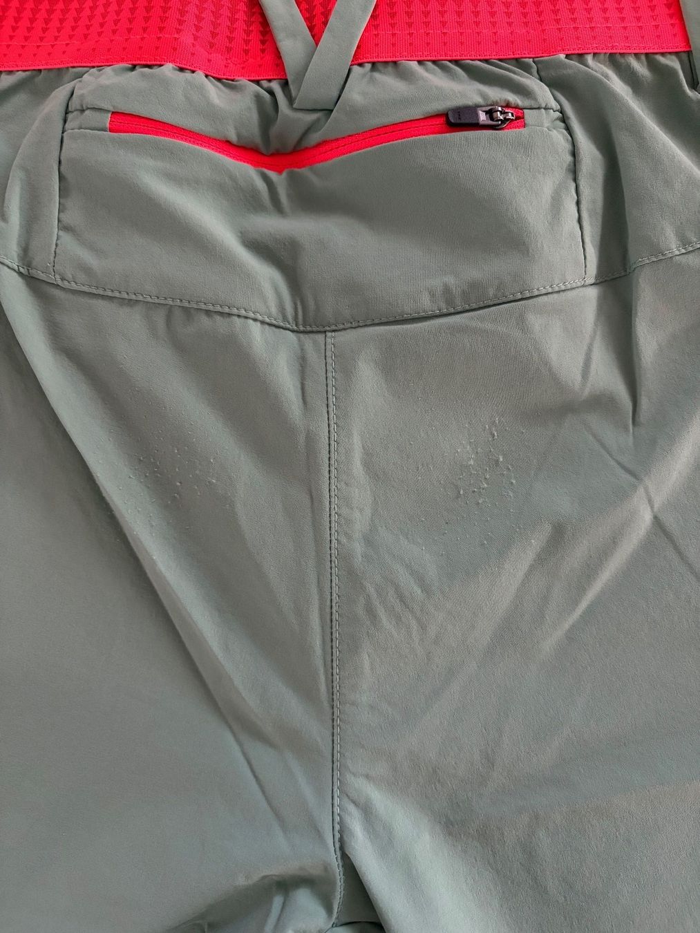Salewa Pantaloni: Salewa Wanderhose kurz, DE 36 – Usato da Thayngen venduto da Liv-24 3