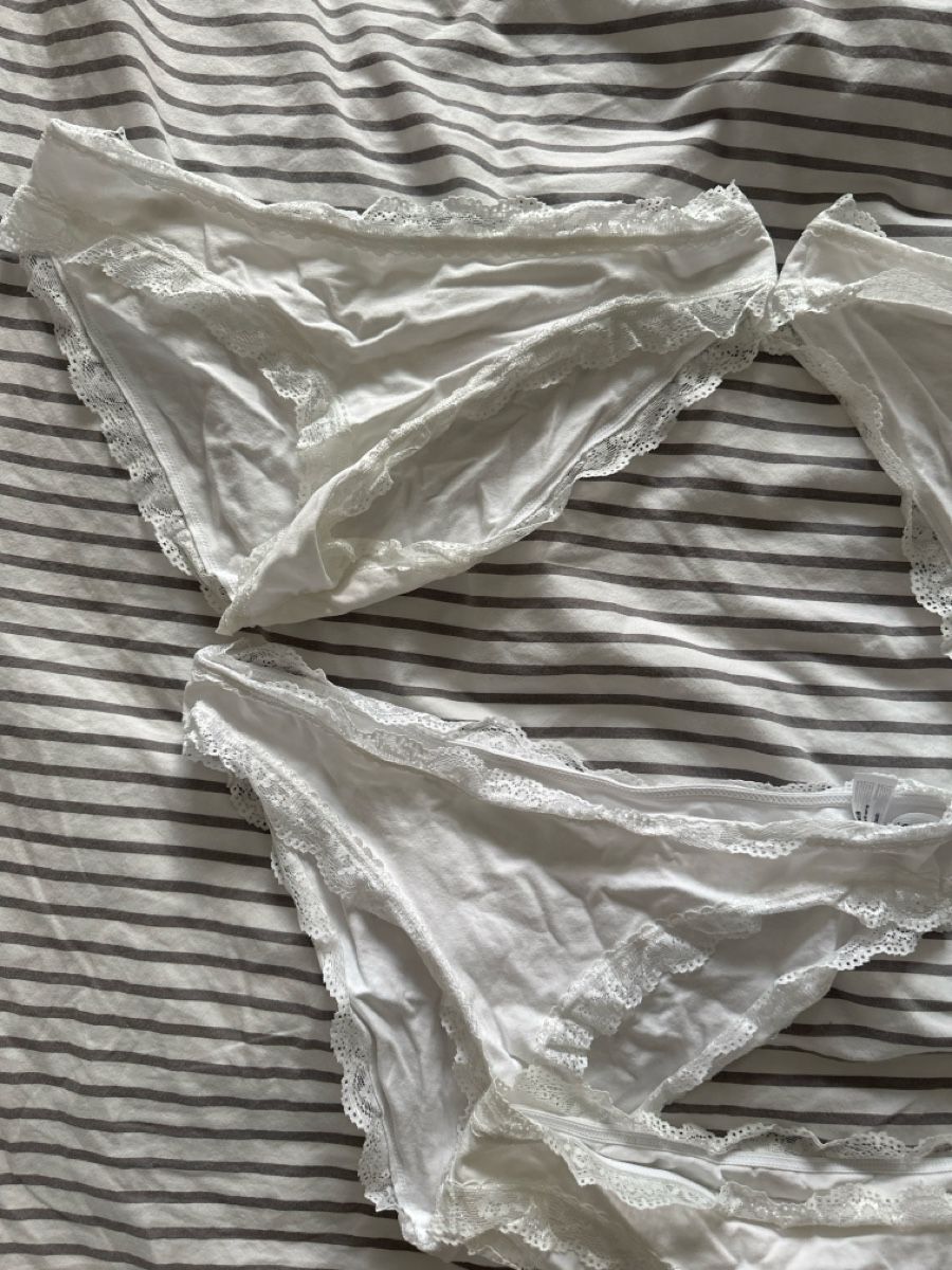 Autres dessous: Weisse Unterhose, neu, mit Spitze, Grösse S – D'occasion à Zug par a.marryl 1