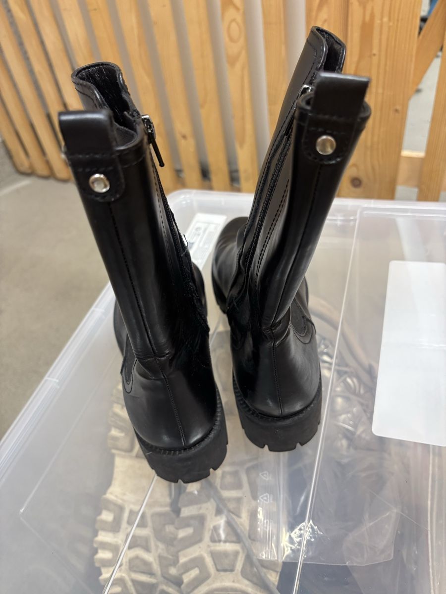 Scarpe da uomo: Stiefeletten gr.38 – Usato da Zug venduto da Biki72 2