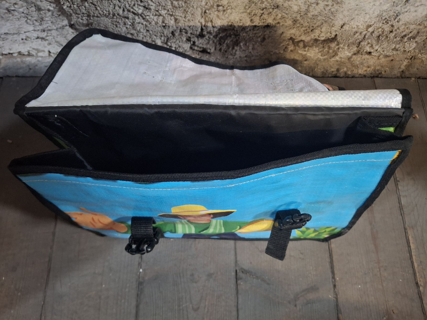 Borse: Velo Satteltasche aus Recyclingmaterial – Usato da Zürich venduto da iddlyriddly 2