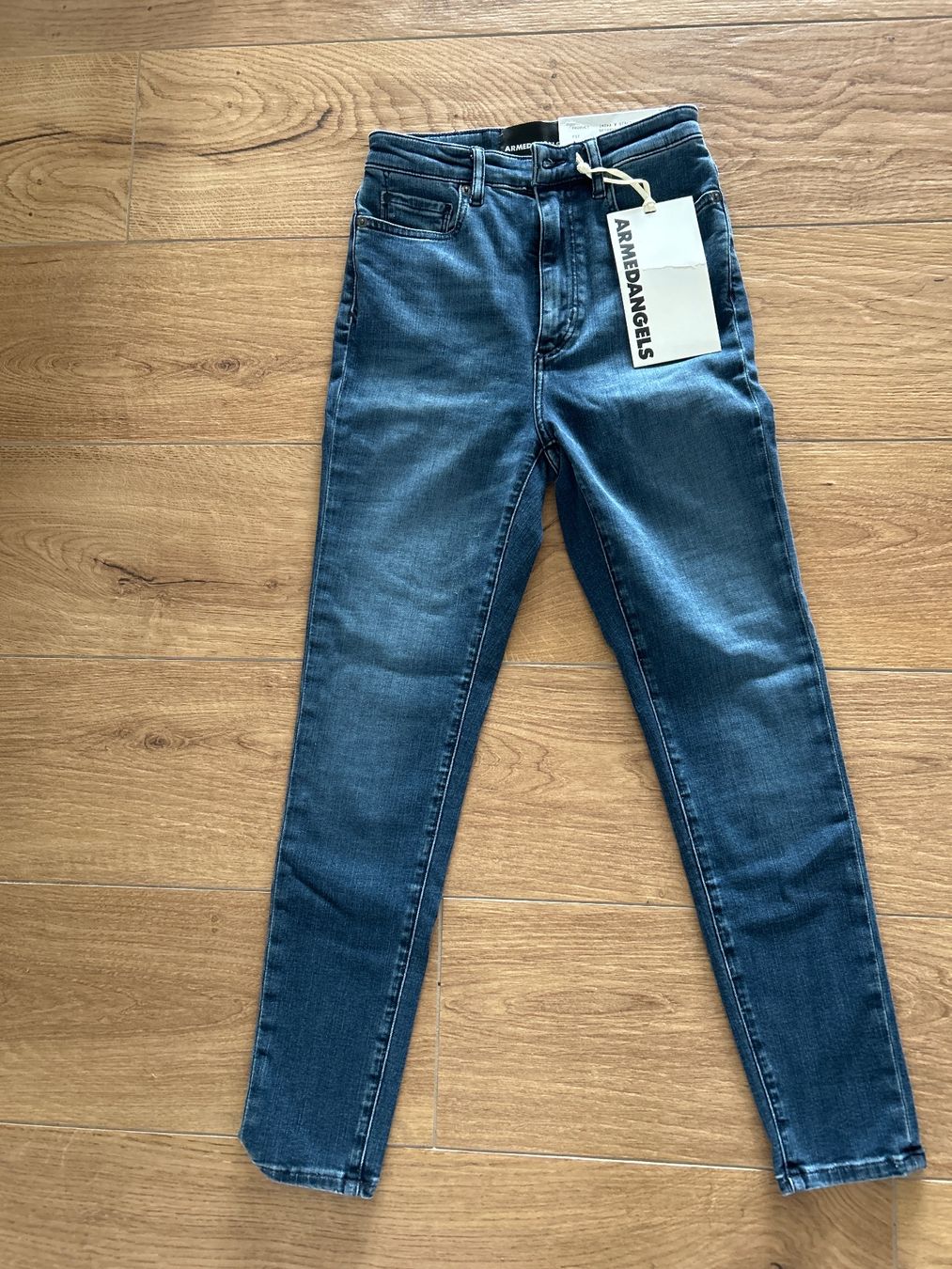 Armedangels Jeans: ARMEDANGELS Jeans, Neu mit Etikett – Gebraucht aus Worben von AlliaB
