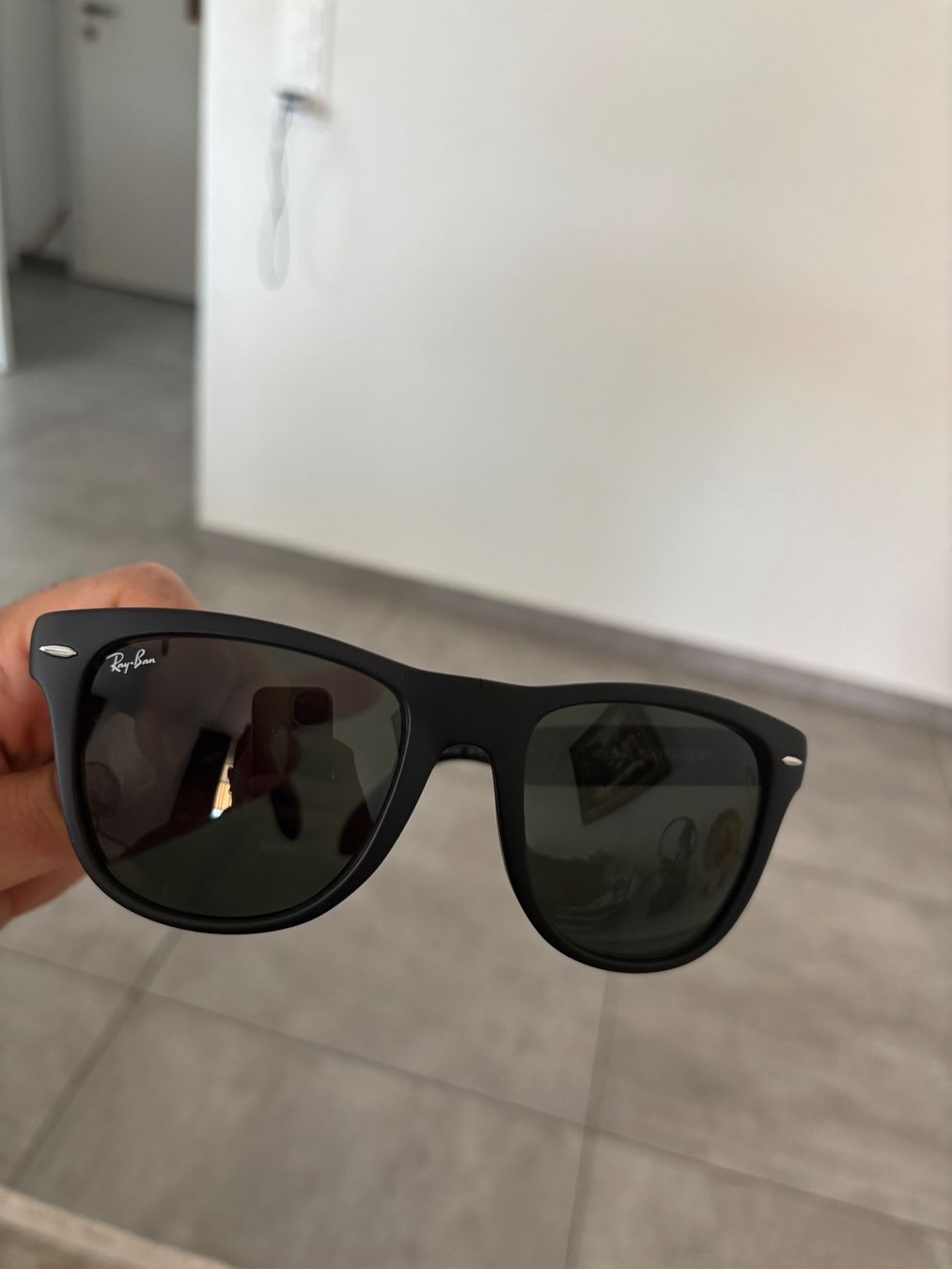 Occhiali & Lenti: Rayban Folding Wayfarer – Usato da Neuchatel venduto da UMY