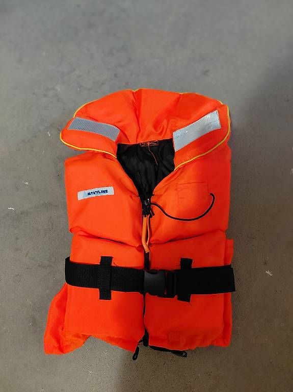 Giubbotti di salvataggio: Schwimmweste Kinder 15-30kg – Usato da Safenwil venduto da RockyFlocky 2