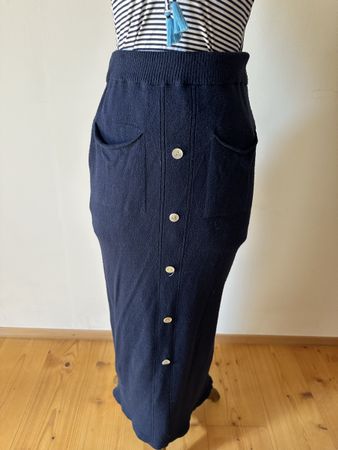 Strickrock dunkelblau mit Knöpfen Grösse M guter Zustand