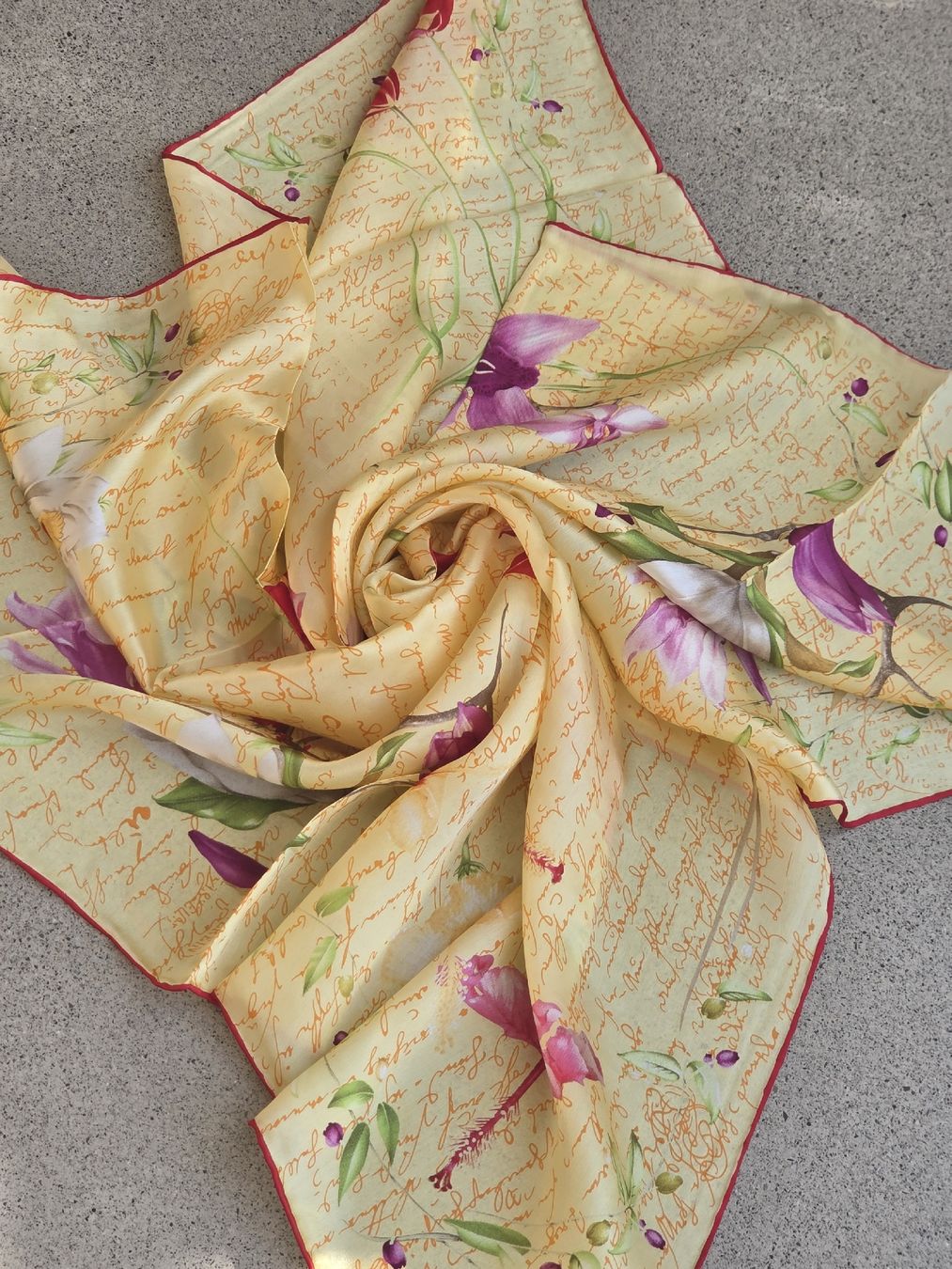 Codello Foulard & Sciarpe: Seidenfoulard Codello 88 x 88 cm, handrolliert – Nuovo e nell'imballaggio originale da Frauenfeld venduto da Schenken-mit-Herz