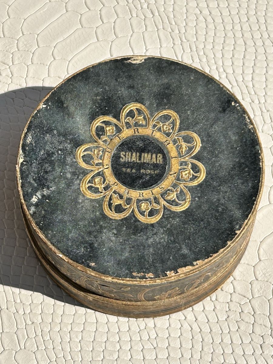 Guerlain Make-up: Guerlain Shalimar Puderdose rund alt Paris – Usato da Düdingen venduto da Reconflo 1