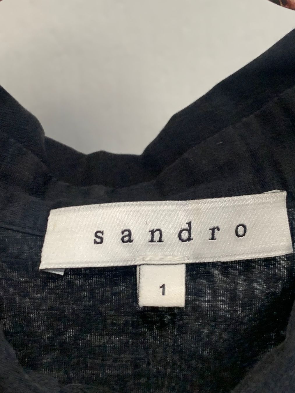 Sandro Top: Top Sandro coton et dentelle noir – Usato da Lausanne venduto da Xiaoxi 4