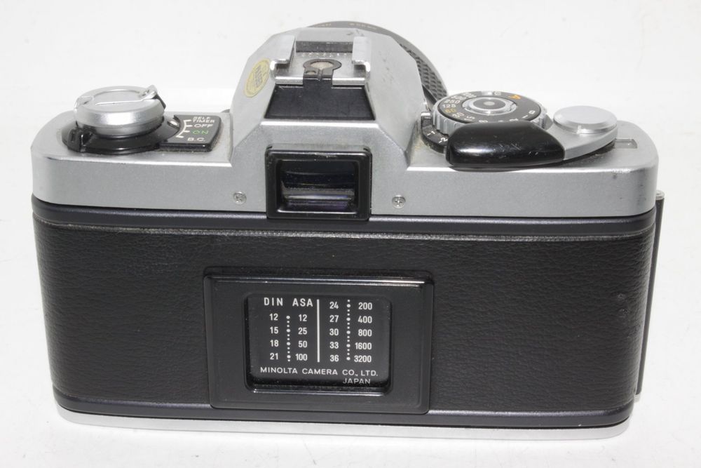 Minolta xd5 avec objectif md rokkor 1:1,4 f50mm et filtre 1a à Périgny