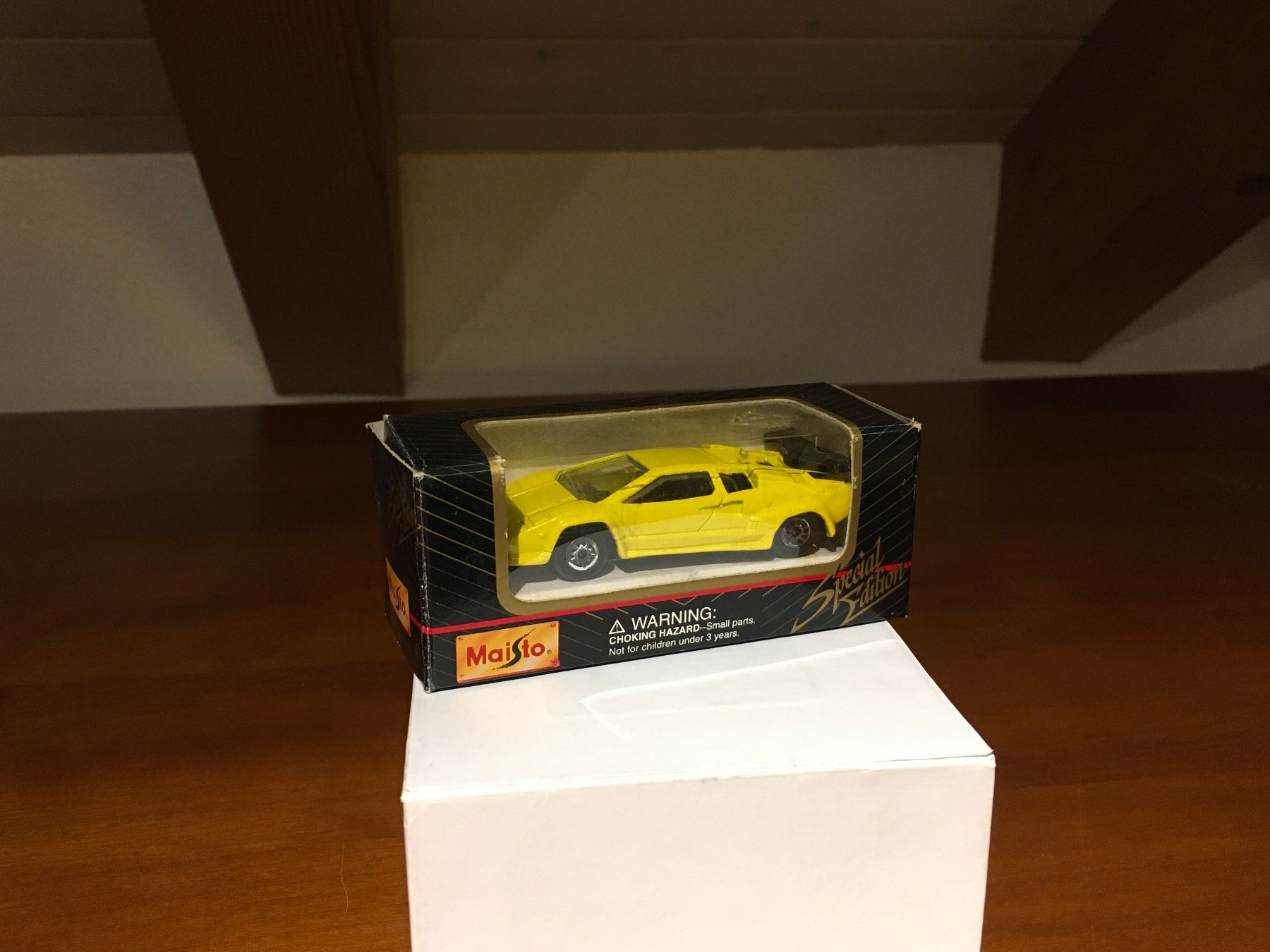 Lamborghini Modellini d'auto: Lamborghini Countach in OVP - no Hot Wheels – Nuovo (secondo la descrizione) da Wohlen AG venduto da PrivatSammlung 2