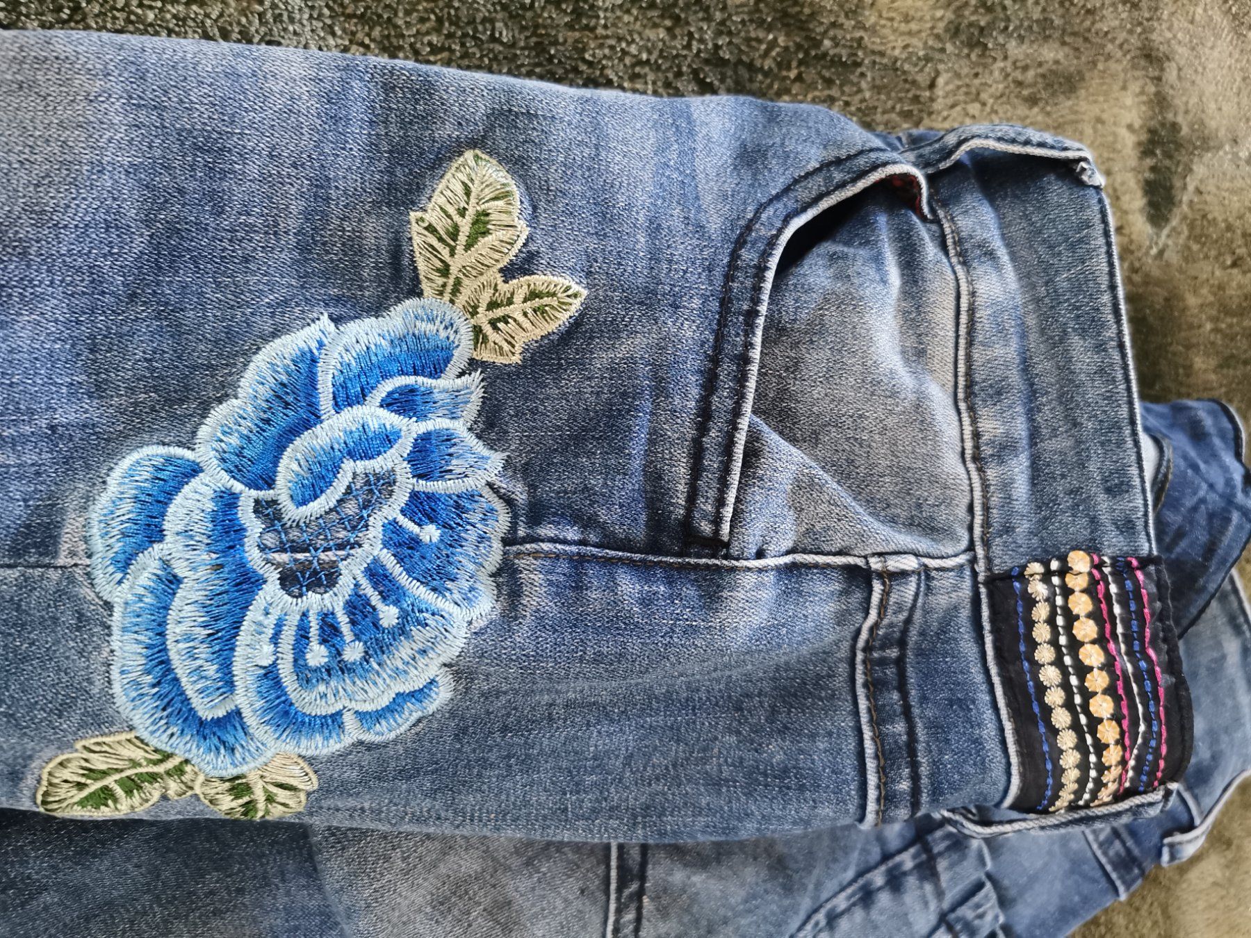 Desigual Pantaloni: Desigual Hose 28 – Usato da Luzern venduto da Brueschi 3
