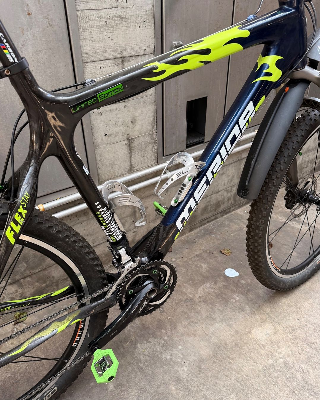 Merida Velos: Mountainbike Merida Carbon FLX - Limited Edition - 22" – Gebraucht aus Dietikon von gab_qz7y 8