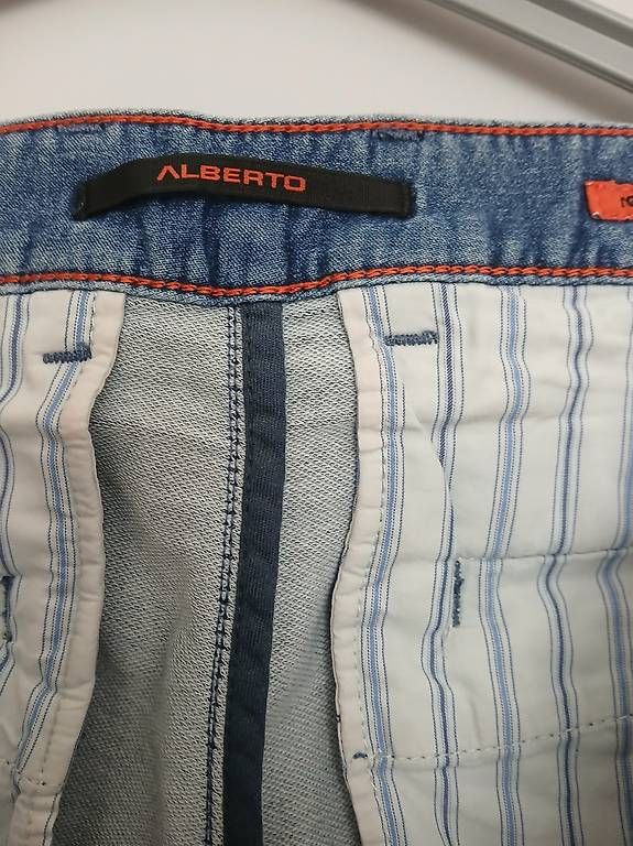 Pantaloni: Kurze Hose Alberto – Usato da Flawil venduto da August023 1
