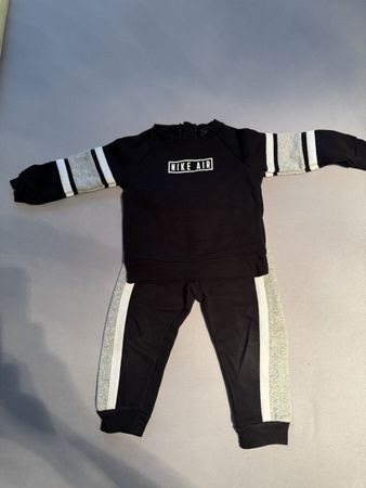 Nike Air Trainingsanzug, Grösse 86/92, Top Zustand!
