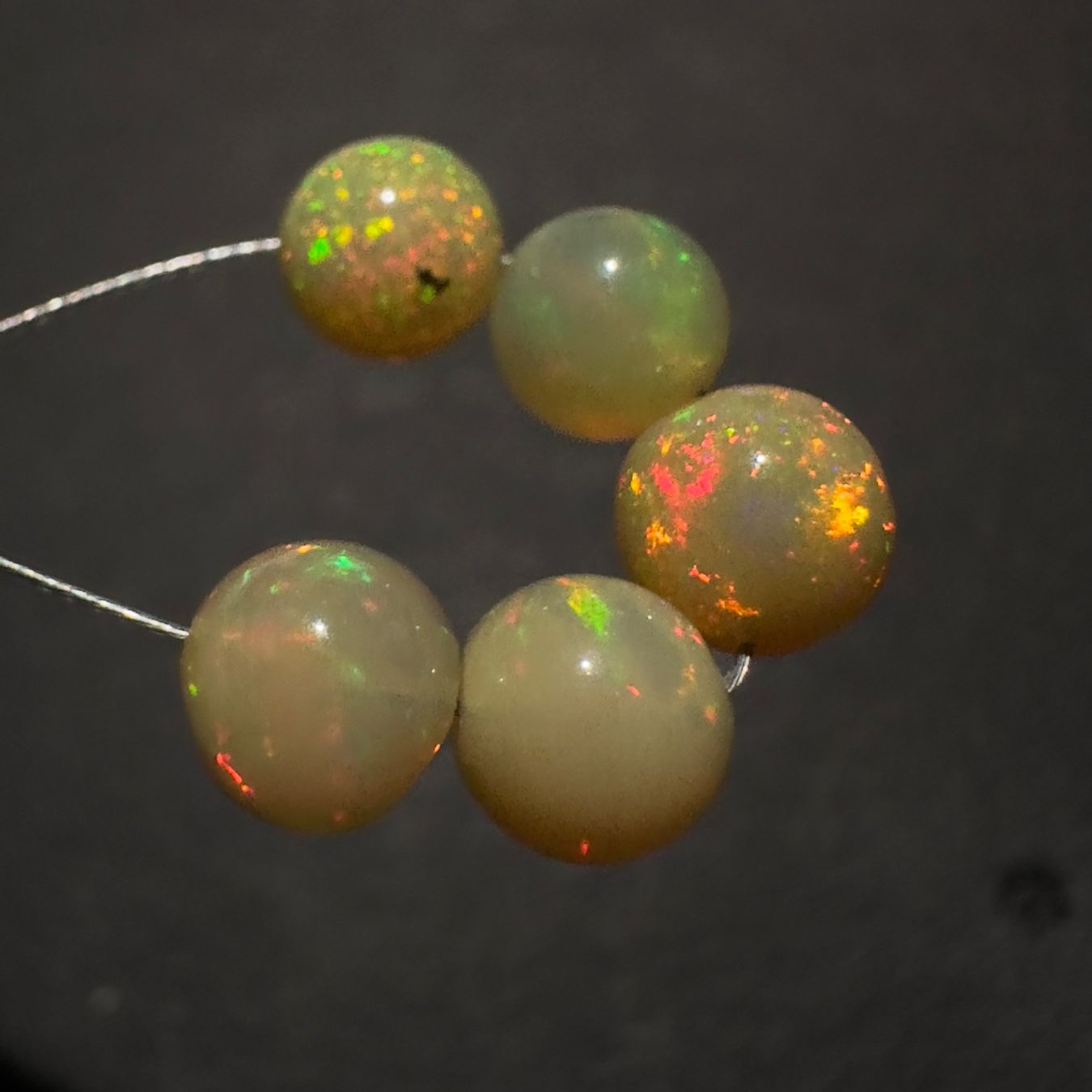 Edelsteine: 4.26 ct - Natural Ethiopian Opal Beads - 5 Pcs – Neu (gemäss Beschreibung) aus Zürich von Yoohooz 3