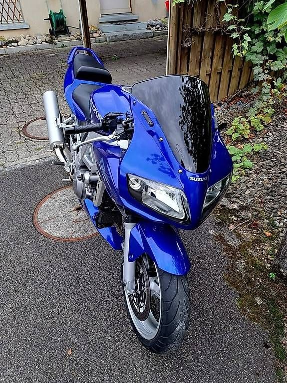 Suzuki Strada: Suzuki SV 1000s, Top Zustand – Usato da Langenthal venduto da SirHawkman 1