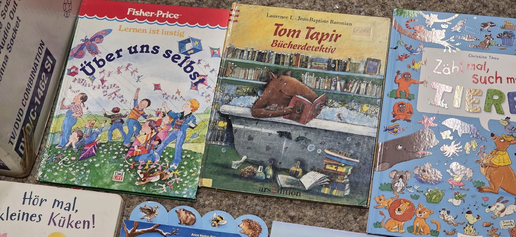 Bücher: 12 Kinder Bücher + diverses Spielzeug – Gebraucht aus Reinach BL von _MasterK_ 1