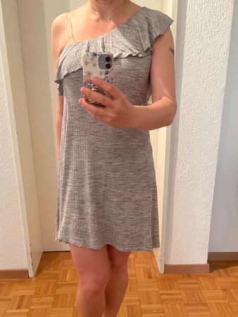 Sommerliches Kleid von American Eagle Grösse L, 85% Viscose