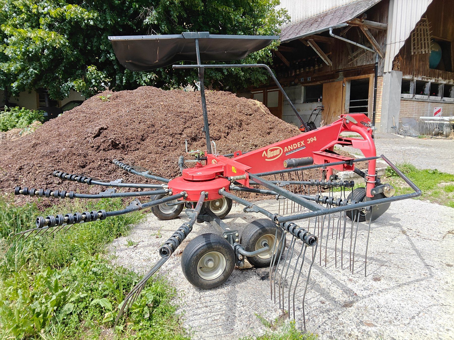 Raccolta foraggio grezzo: Vicon Andex 394 Schwader – Usato da Langenbruck venduto da Woeldeler 1