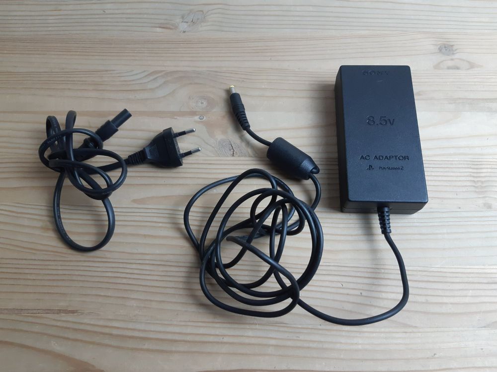 Alimentatore Originale Sony Per PS2 Slim (modelli SCPH-70100 E 79100) 8.5V - Usato Ma Funzionante