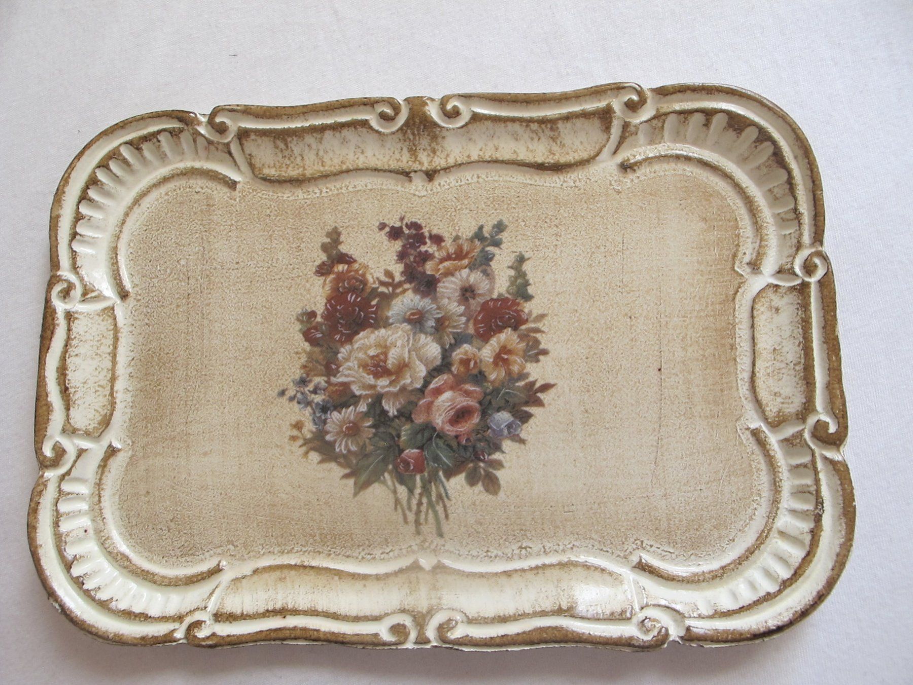 Piatti di portata: Schönes Vintage Tablett Holztablett Shabby chic Deko – Usato da Löhningen venduto da Chimae67