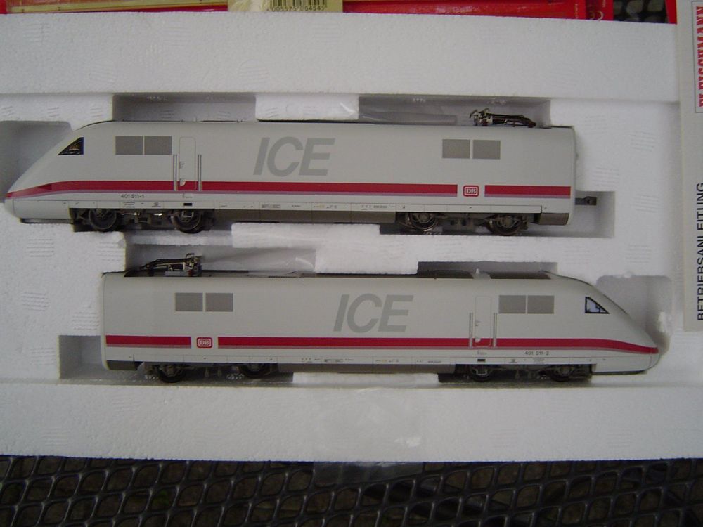 Fleischmann - 445001 Set 2 unità motorizzate DB Br 401 ICE 1 'Panda