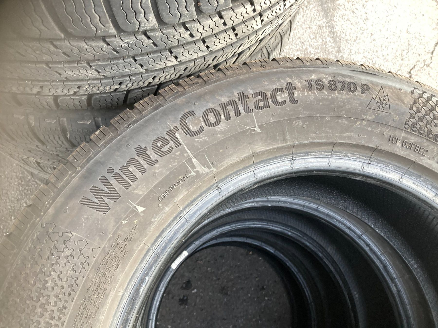 Continental Pneus & Kompletträder: 215/65R16 Winterpneu Continental – Gebraucht aus Cham von WB2223 4