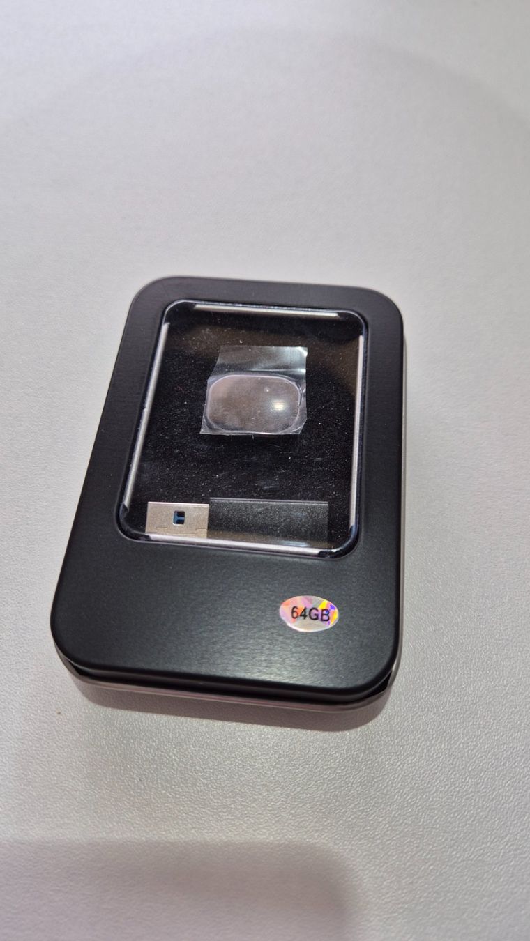 Chiavette USB: Clé USB Type C Car 64Go  Mini metal – Usato da Chatel-St-Denis venduto da Teck7