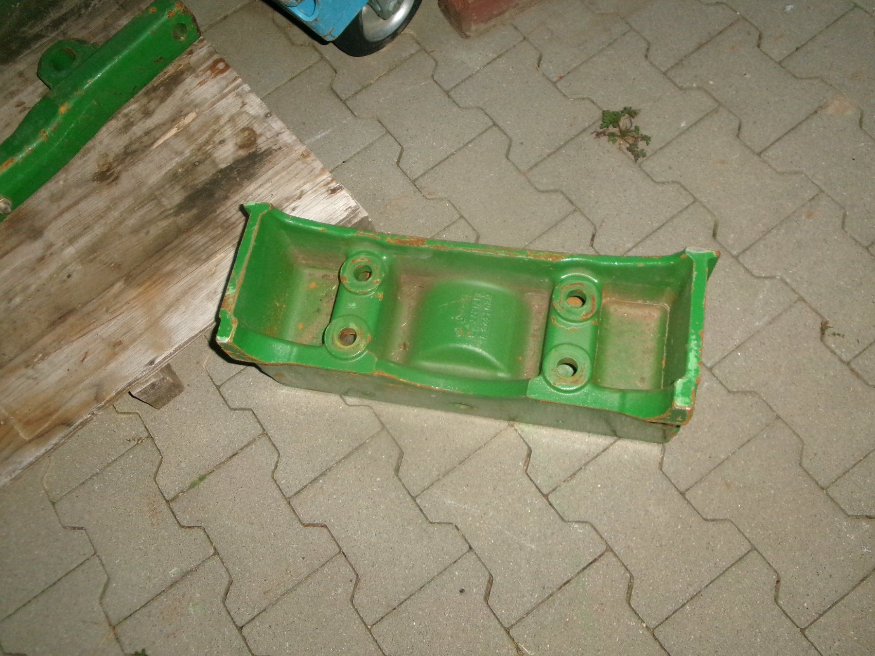 John Deere Trattori: John -Deere  - Traktor - Frontbalken - Anhängevorrichtung – Usato da Eschenbach SG venduto da GM-29 3